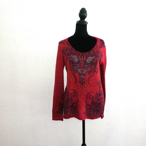 Red/black floral blouse, with tiny studs design - Picture 3 of 5